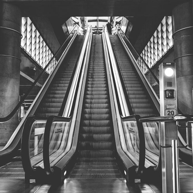black-and-white-escalators-indoors-125515